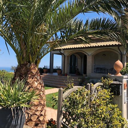 B&B La Palma San Costanzo Bagian luar foto